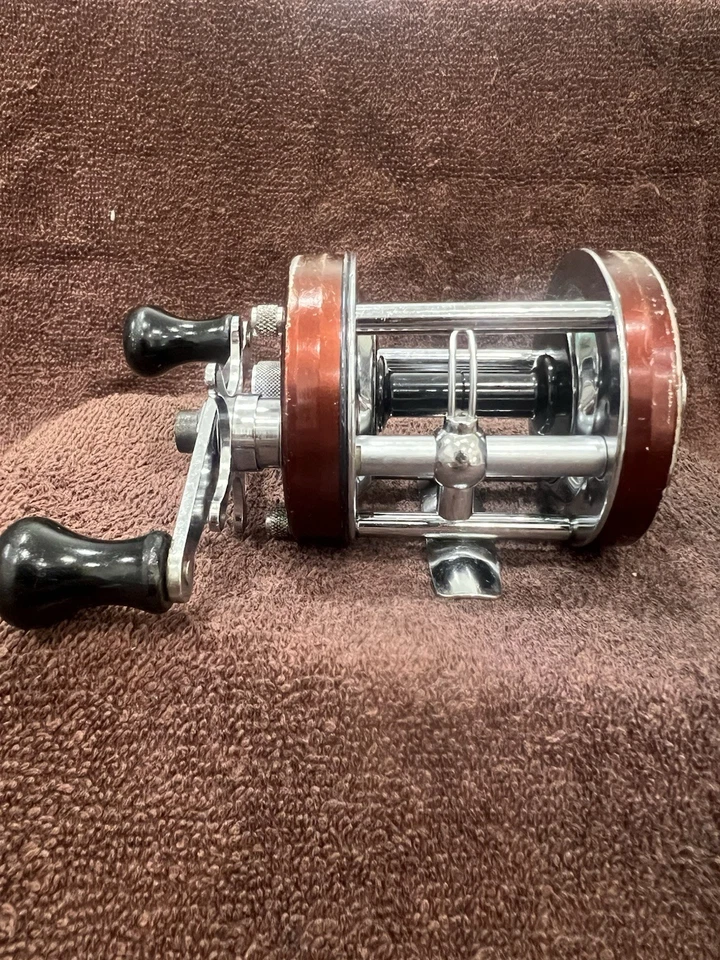 Vintage ABU Ambassadeur 6500 – BROWN Plates – CLEANED • SERVICED • SWEDEN - Image 3 of 4