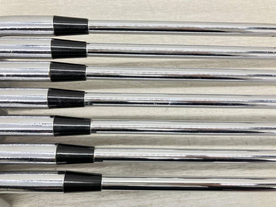 Used Titleist 695CB FORGED Dynamic Gold S200 irons #3-Pw NO #4 iron - Image 3 of 4