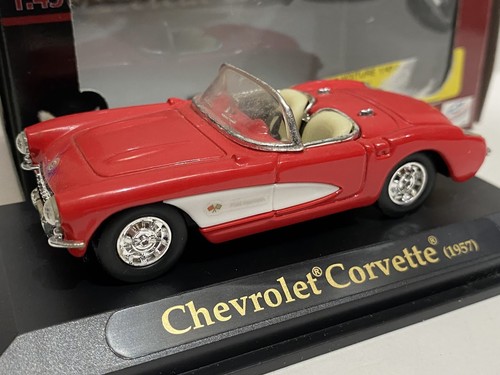 ROAD SIGNATURE Chevrolet Corvette 1957 1:43 Diecast coche metal escala - Imagen 1 de 6