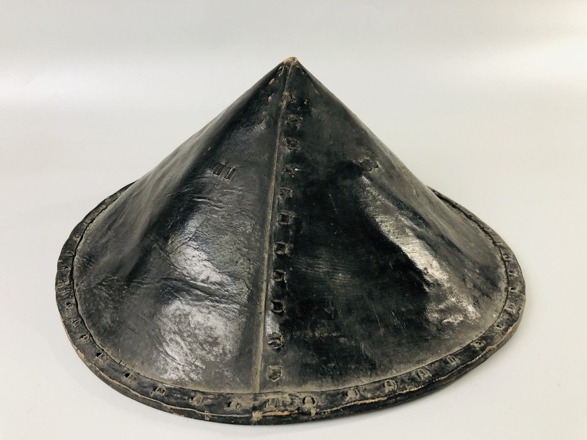 【YOURNUS】Minami Back Half Sleeve Y6905 JINGASA black pointed hat Japan antique samurai yoroi