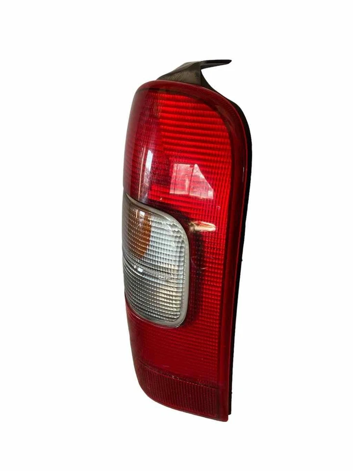 97 98 99 00 01 02 03 04 05 CHEVY VENTURE Luz Trasera Lámpara Lado Derecho del Pasajero Foto 4 de 4