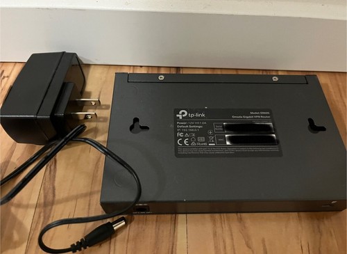 TP-Link ER605 V2.6 Omada Gigabit VPN Router Up to 3 WAN Ports + 1 USB WAN - Afbeelding 2 van 3