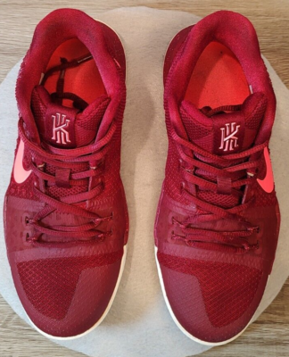 Nike Kyrie 3 859466-681 Athletic Mesh Basketball Shoe Maroon Sz Y5