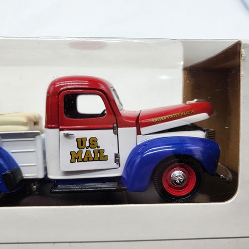 SpecCast 1/25 1947 International Harvester U.S. Mail Delivery Pickup Diecast - Picture 9 of 9