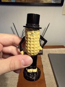 Planters Peanuts Salt and Pepper Shakers | eBay
