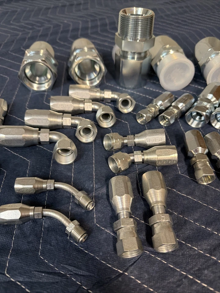 Lote de (30) accesorios de manguera hidráulica reutilizables 1/4”-1”-1/4 NOS reparación de campo (C) Foto 3 de 4