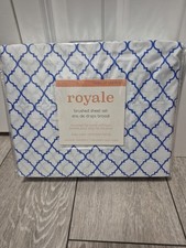 Royale Twin Size White  Blue Quatrefoil Print 3 Piece Sheet Set. 100 Polyester