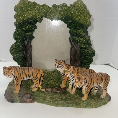 3D Tiger Family Figurine Picture Frame - 4x6 Photo Holder