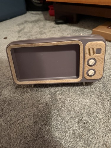 Retro TV Cell Phone Stand Holder read description 