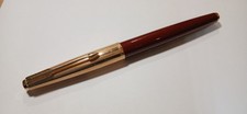 Parker 61 fountain pen / burgundy/ gold cap & trim/converter /ExC/ GWO