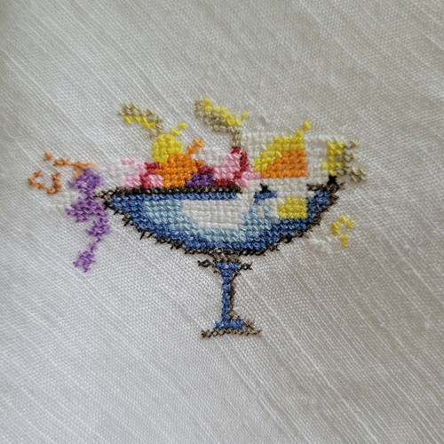 Vtg Oriental Theme cross stitch 40x40 tablecloth w 9 various size Napkins - Picture 5 of 8