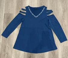 C.O.Z.Y Woman’s Blue Cut Out Cold Shoulder Top Size Medium Tunic