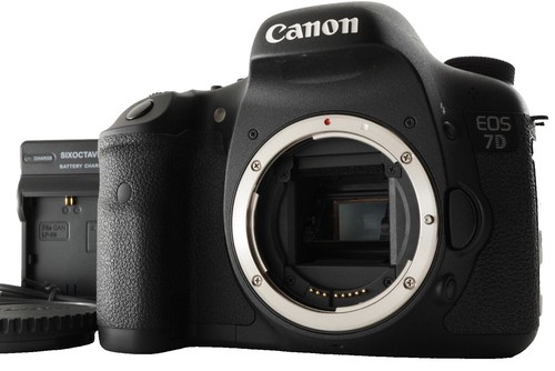 Canon EOS 7D Digital SLR Camera EF-S 15-85mm f/3.5-5.6 IS USM Lens