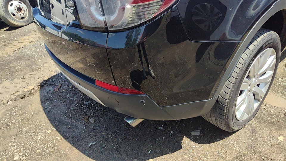 16 DISCOVERY SPORT Rear Bumper 5 Passengersantorini Black Metallic1agdent Foto 2 de 4