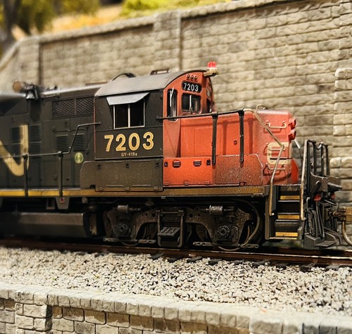 Rapido GP9rm HO Scale CN Radio controlled version DCC/Sound/NIB/Weathered - Picture 13 of 16