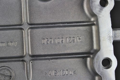 059109129H 059109153D Original Audi Q7 4L 3.0 TDI Strindeckel Verschlussdeckel - Picture 3 of 4