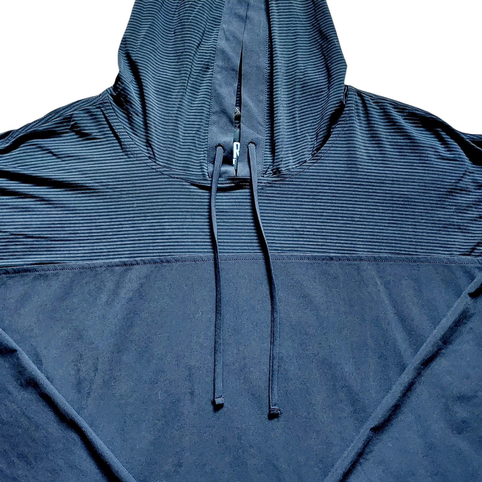 UNDERCOVER Felpa con cappuccio Victoria Sport donna manica lunga nera leggera performance elasticizzata M