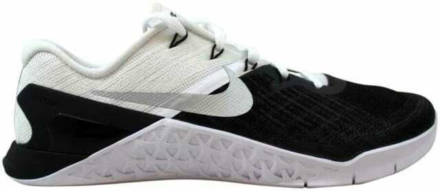 nike metcon 3 black and white