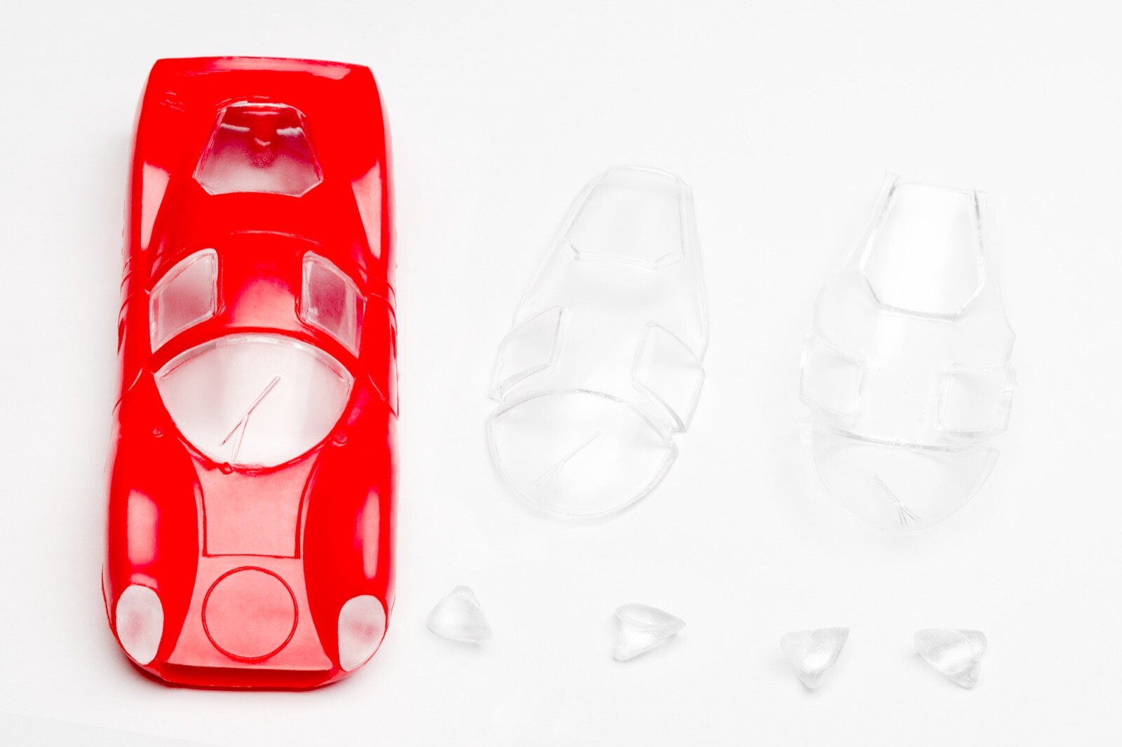 Ferrari 330 P4 Circuit 24 LeVrai 2 vitrages et 2 paires de phares