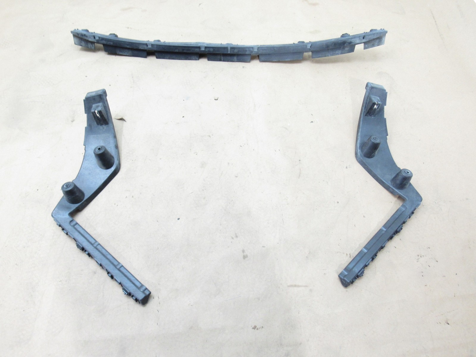 Maserati Levante 2018 Rear Right Left Center Bumper Bracket Mount Set 16-24 |#4