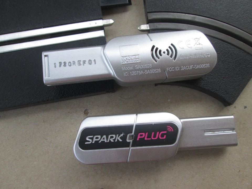 Scalextric Spark Plug x2 R1 x2, C8236 short straight x2 slot car track 1/32 - image 2 of 4