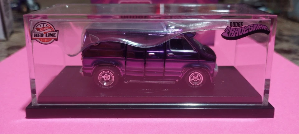 Hot Wheels Redline Club Dodge Tradesman furgoneta púrpura #01594/30000 Foto 4 de 4