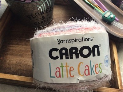 Caron Latte Cakes Yarn/Plum Fresh/530 yds/New