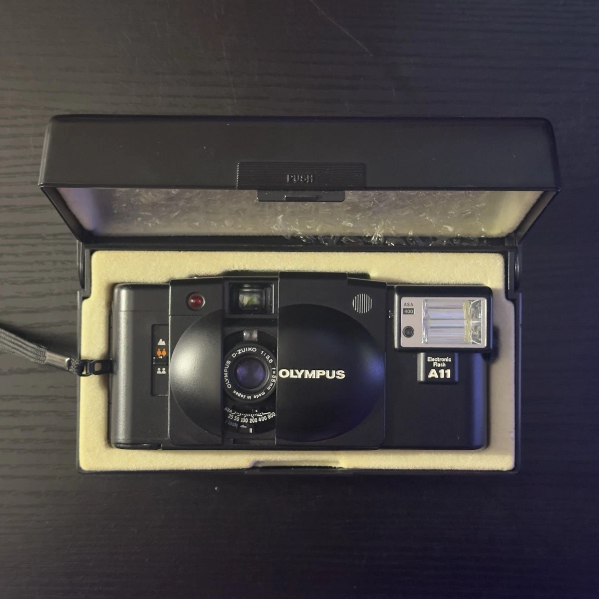 オリンパス　XA2 Why the Iconic Olympus XA2 Film Camera is a MUST! - YouTube