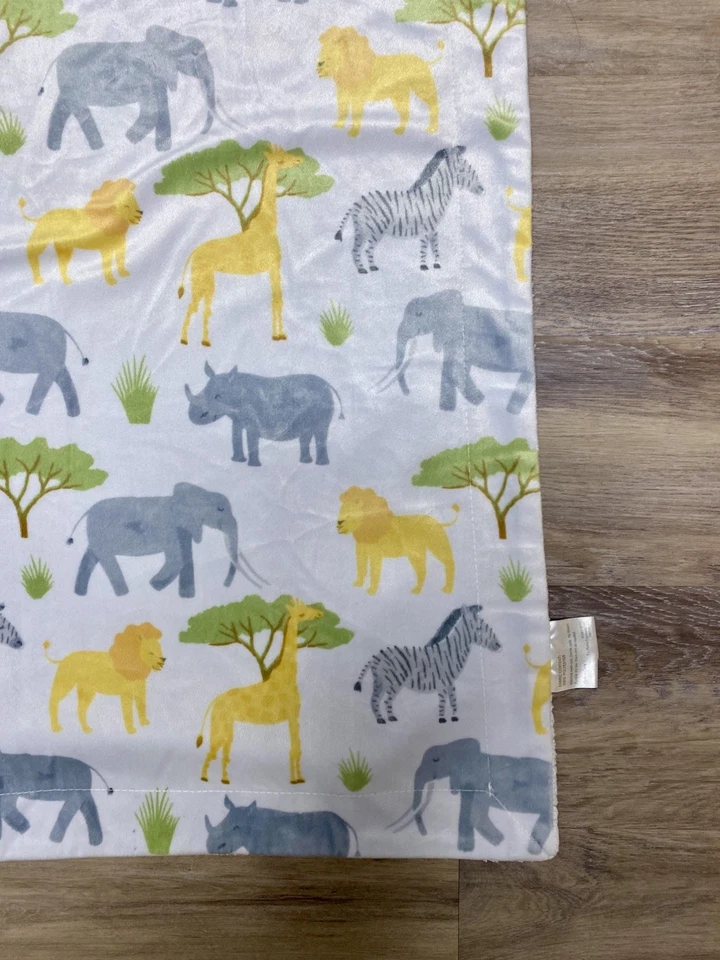 Manta Safari Bebé Selva León Jirafa Elefante Caimán Gris Amarillo En muy buena condición Foto 2 de 4