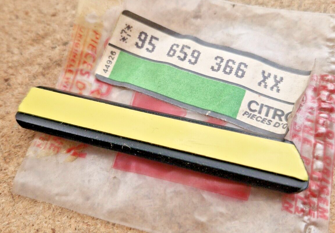 Citroen ZX Volcane -10/92 Front Wing Moulding Lining Right