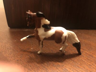 Breyer Mini Whinnies Surprise Series 2  Izzy  BAY TOBIANO PAINT Morgan Horse