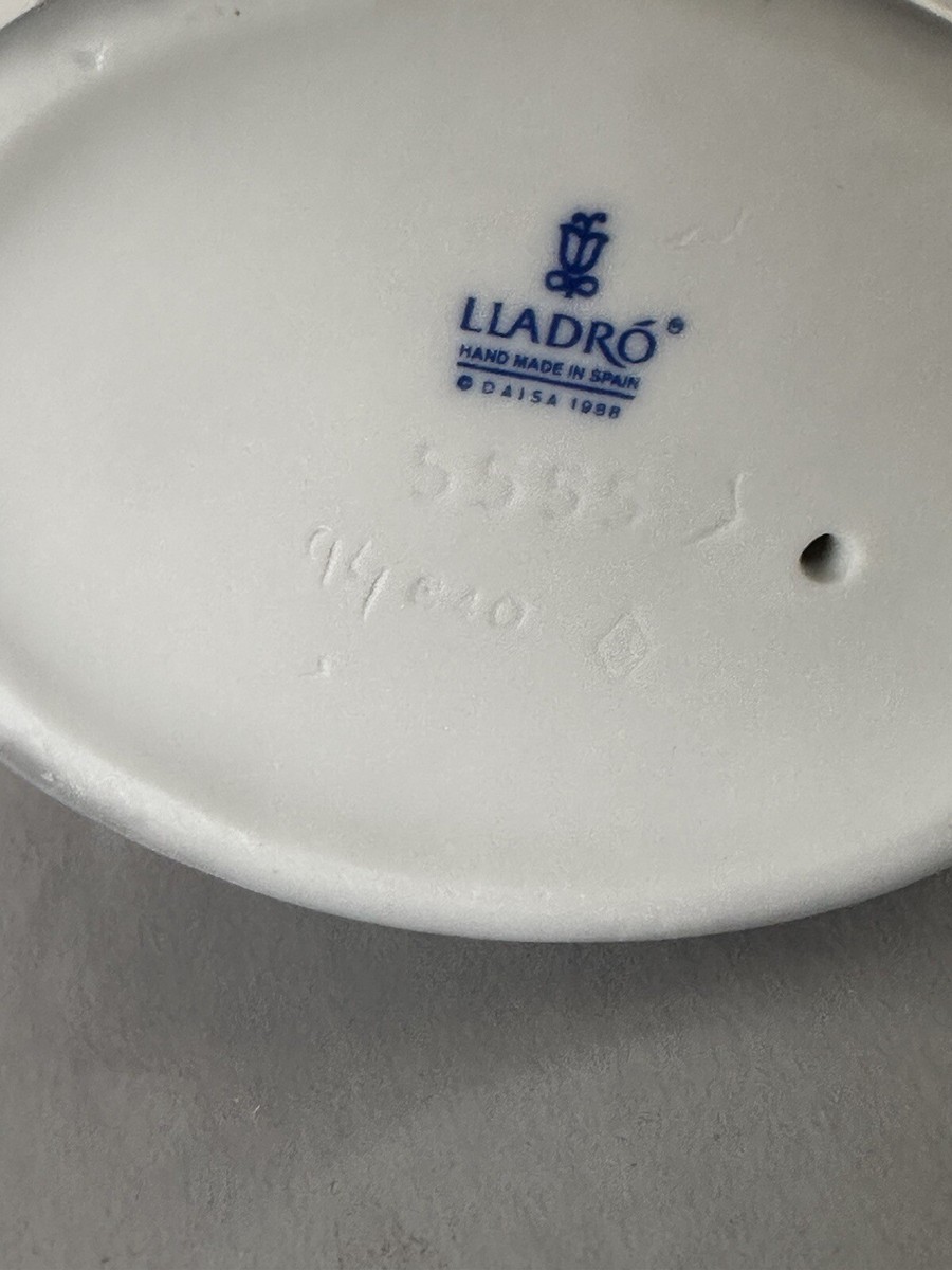 Lladro Lets Make Up Retired Figurine #5555 With Box | eBay