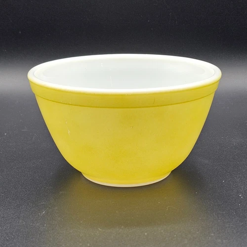 Vintage Pyrex Yellow Nesting Mixing Bowl #401 Primary Color 1.5 Pint Nice