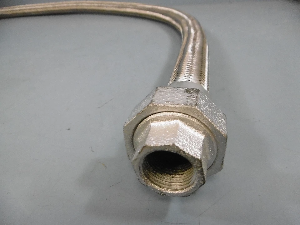 世伟洛克柔性金属软管60英寸长不锈钢 — 第 3/3 张图片