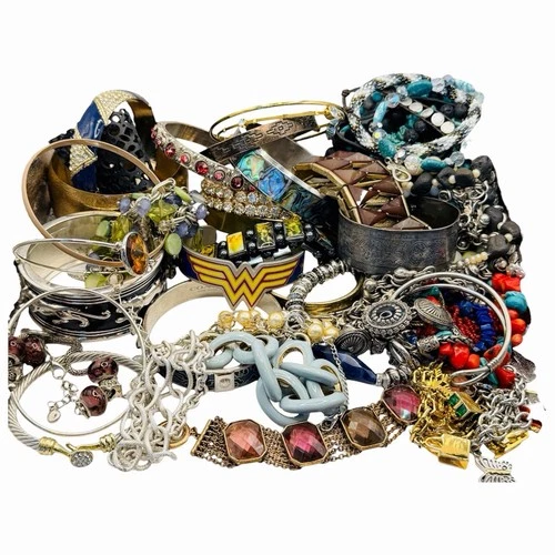 Not-So Mystery Lot 60-Pc Costume Bracelets Jewelry Vintage/Now Resell Wearable