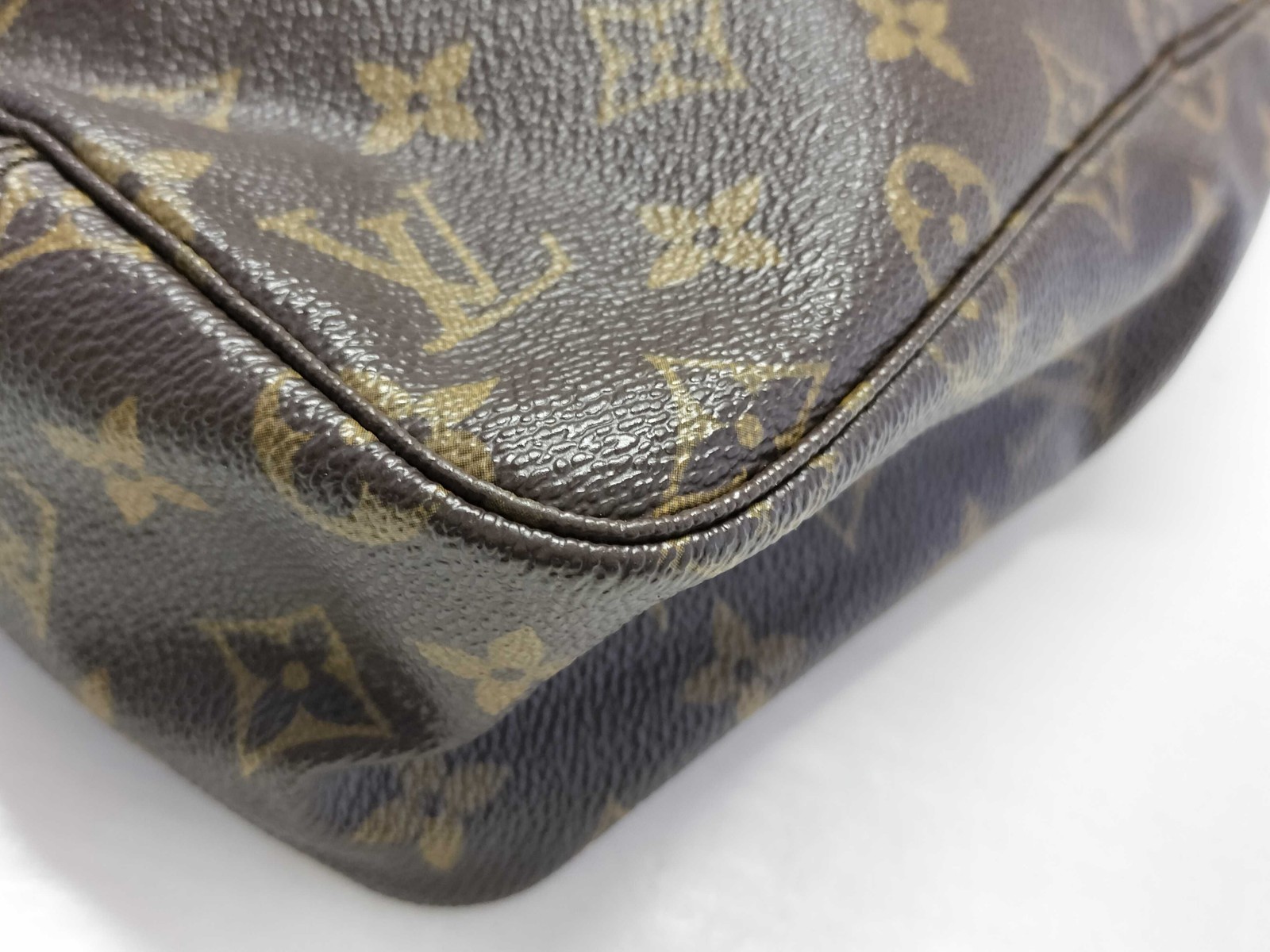 LOUIS VUITTON True Toilette 28 Monogram Bag Pouch - # image 3
