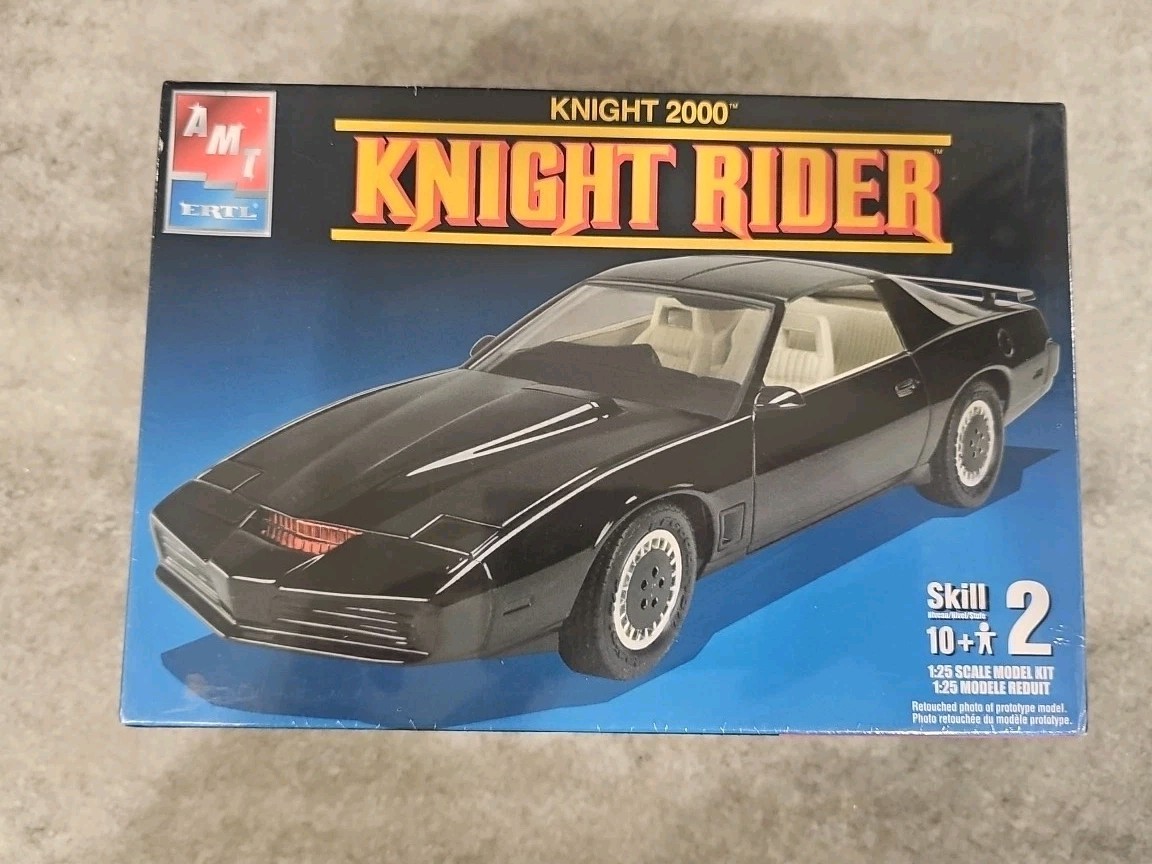VINTAGE AMT-ERTL 2000 KNIGHT RIDER CAR SCALE 1/25 MODEL KIT SEALED 