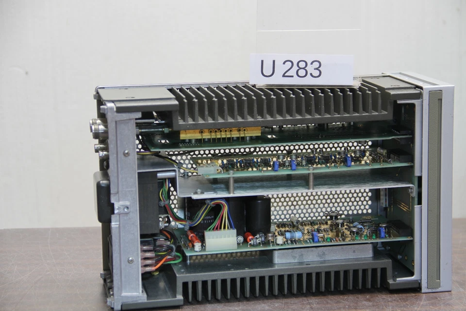 AGILENT HP 8349A MICROWAVE AMPLIFIER 2 to 20GHz +15dB  # U283 sty - Image 3 of 4