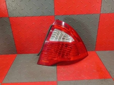 2010-2012 Ford Fusion RH Passenger Outer Taillight Lamp Sharp!