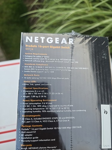 NETGEAR ProSafe GS116 16 Port Gigabit Unmanaged Switch NIB, NEW - Picture 11 of 22