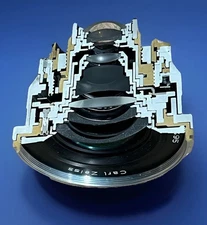 Leica Lens Cut In Half * ZEISS DISTAGON T * ZM 18 mm /4.0 *  " SCHNITT " MODEL