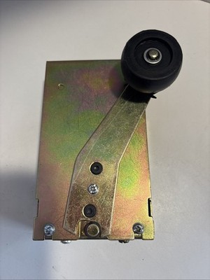 S.E.E.S. Limit Switch  OHR-21  , DPB 6098 W/287F2 Arm & Roller