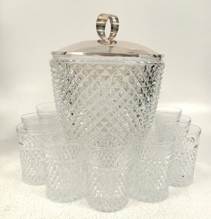 Crystal Glass Ice Bucket With 9 Glass Tumblers 8" Tall In Good Condition