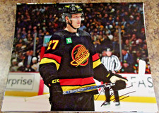 AATU RATY SIGNED 8X10 MATTE PHOTO VANCOUVER CANUCKS ABBOTSFORD CANUCKS (C)