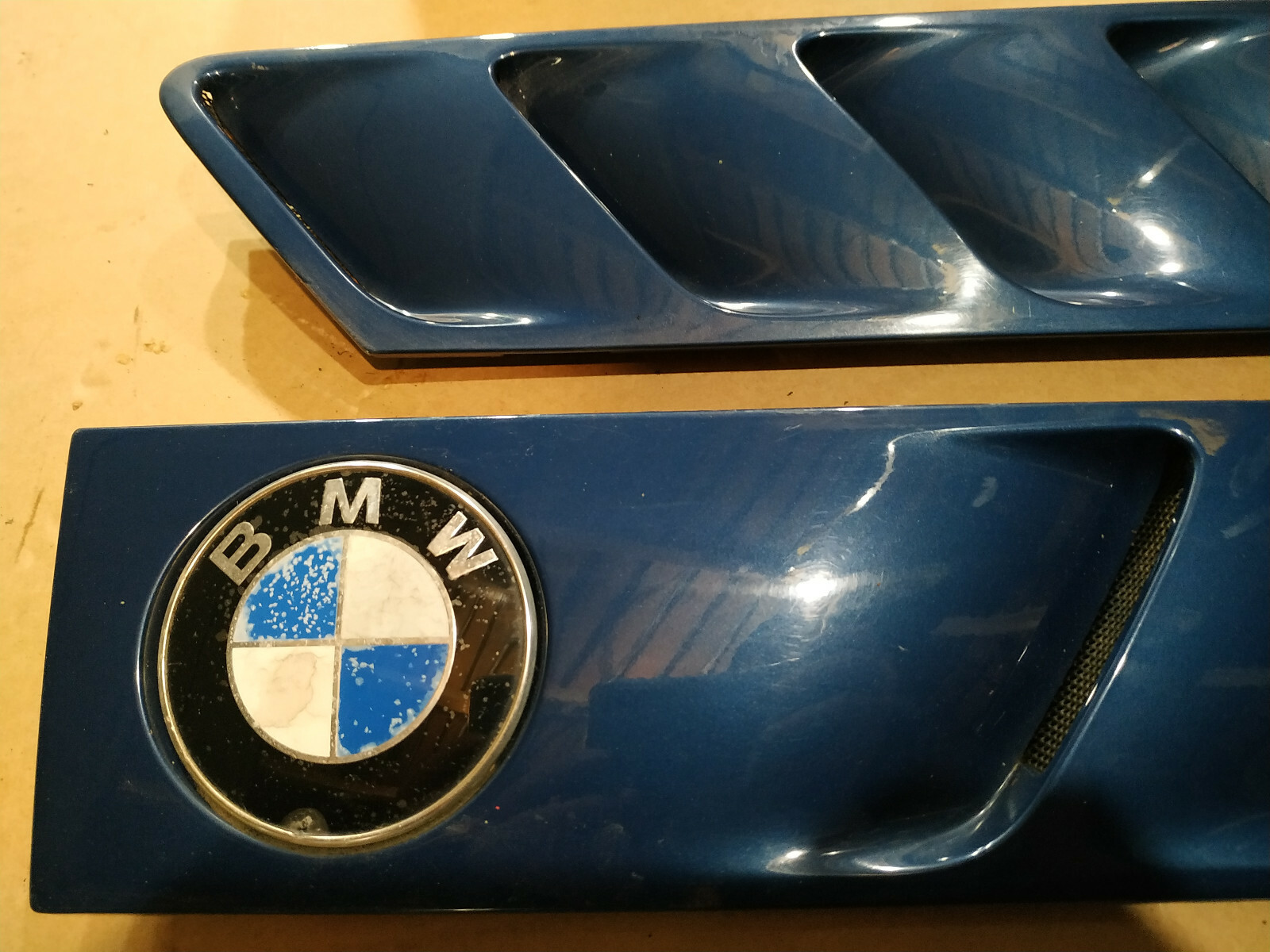 2 x BMW Z3 SIDE GILLS GRILLES GRILL MESH VENTS FRONT WING GRILLE LEFT