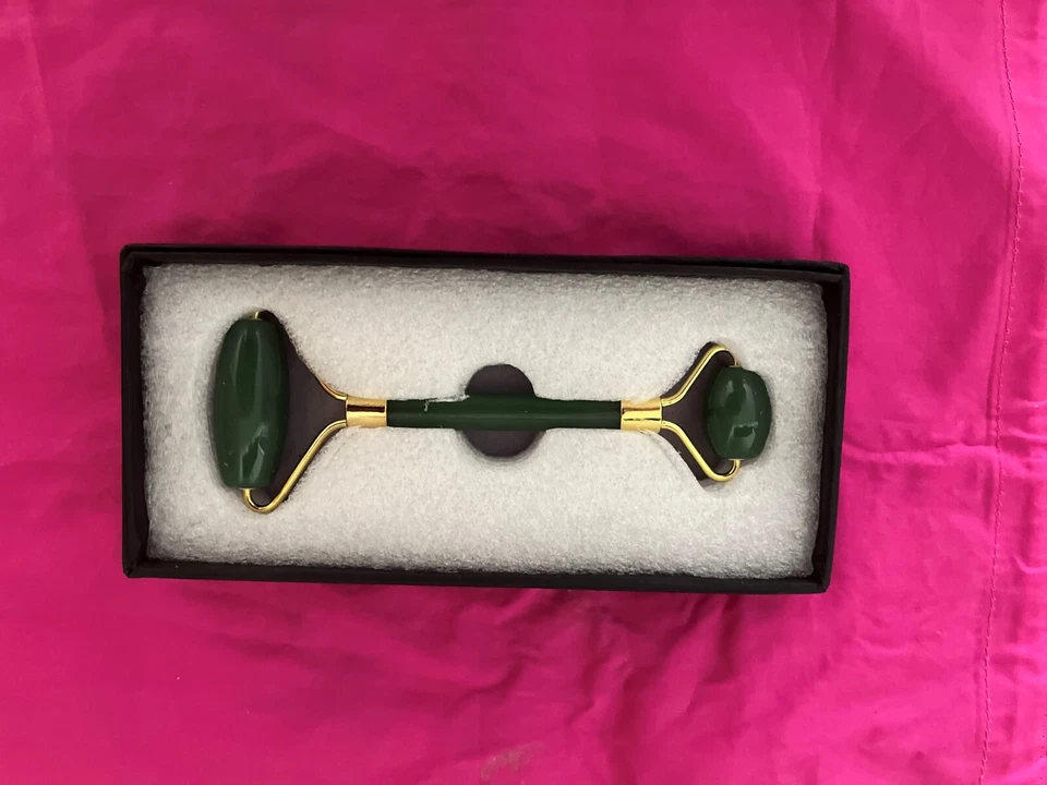 Premium Green Indian gemstone back massager ergonomic handcrafted new - Image 2 of 3
