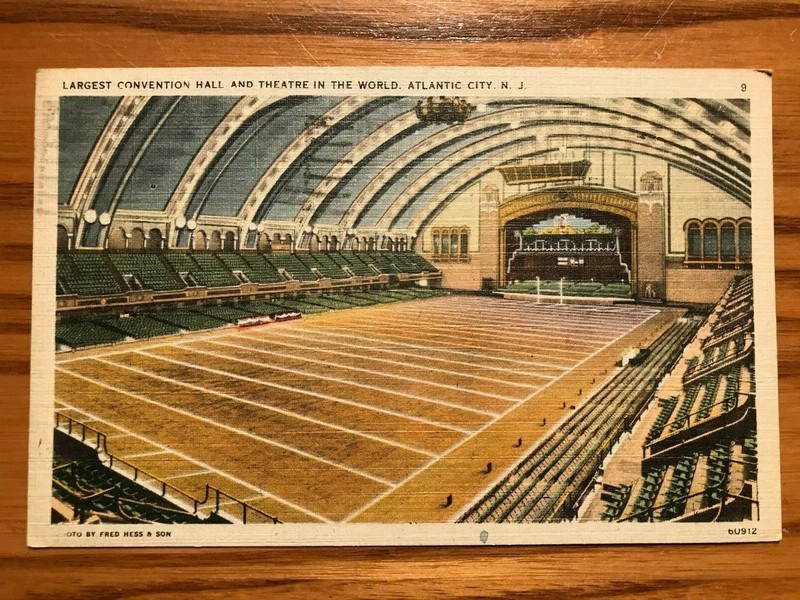 Postcard - Largest Convention Hall And Theater In The World, Atlantic City, NJ