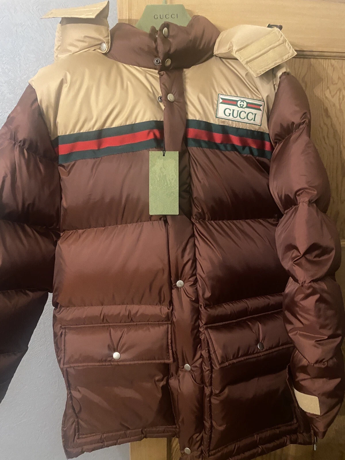 Piumino trapuntato Gucci con logo.48TI UK M. RPP £2.300