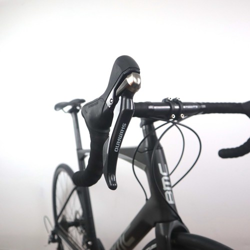 2017 BMC Roadmachine 02 Carbon Disc Brake Road Bike - 58cm - Picture 5 of 23