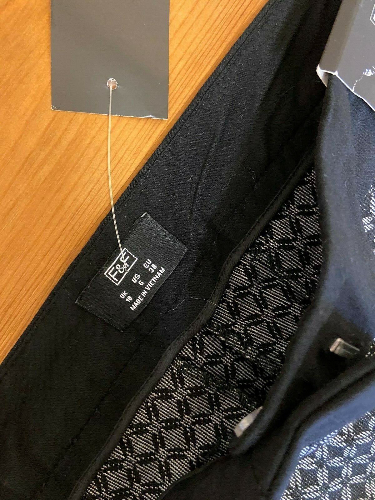 White Patterned Trousers SKINNY Sz 